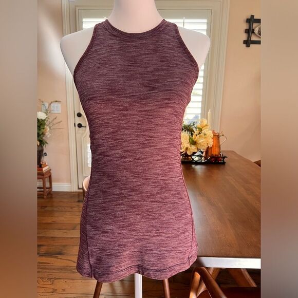 Lululemon tank with twisted Back Sz 6 Modern Casual Workout Hethered Burgundy - Picture 1 of 5